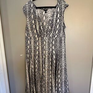 Women's Black and White Snake Print Dress